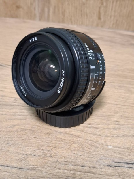 Nikon 24mm f2.8