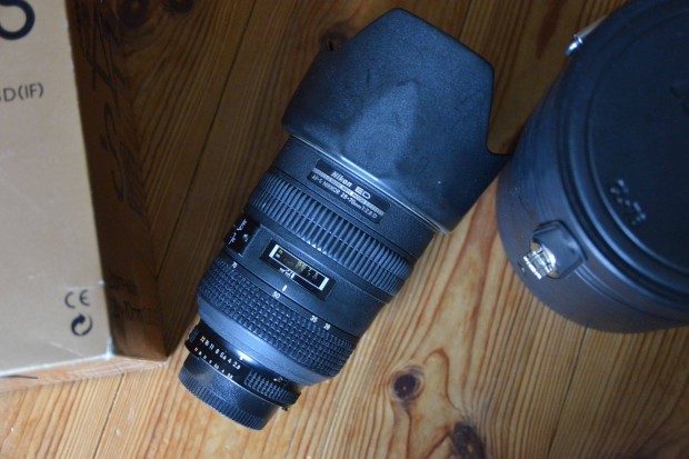 Nikon 28-70mm f/2.8 AF-S minden tartozékával