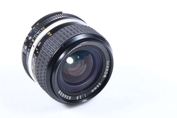 Nikon 2.8 24mm ais nikkor objektív 
