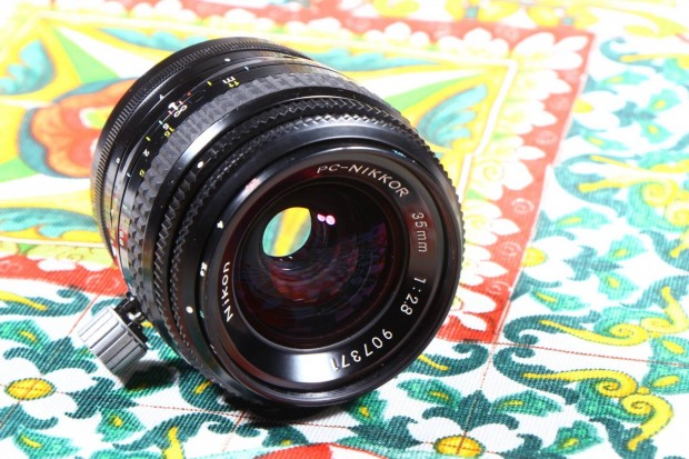 Nikon 2.8 35mm pc nikkor shift objektív