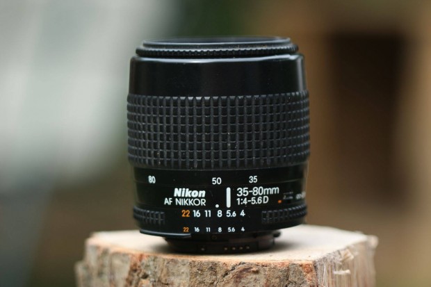 Nikon 35-80 objektv
