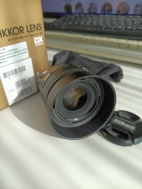 Nikon 35mm f1.8g lens