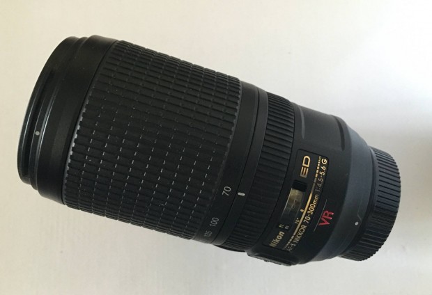 Nikon 70-300/4.5-5.6 AF-S VR ED G zoom objektv elad