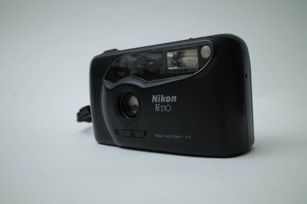 Nikon AF210 Point and Shoot fnykpezgp