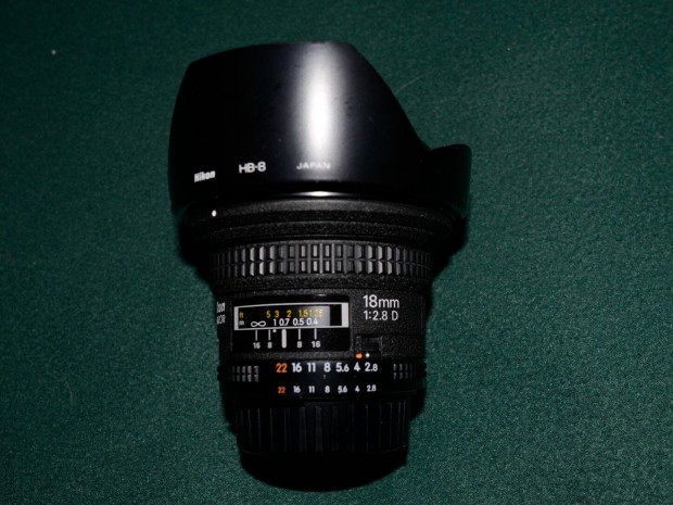 Nikon AF Nikkor 18mm f/2.8 D
