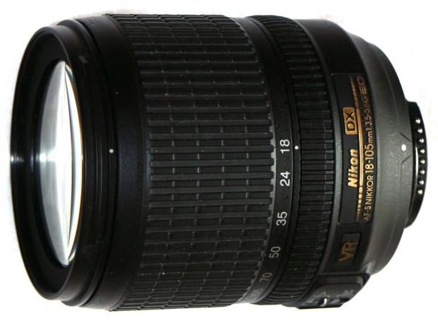 Nikon AF-S 18-105 VR ED ( 18-105mm )