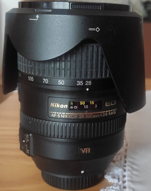 Nikon AF-S 28-300mm f/3,5-5,6 G VR objektív eladó