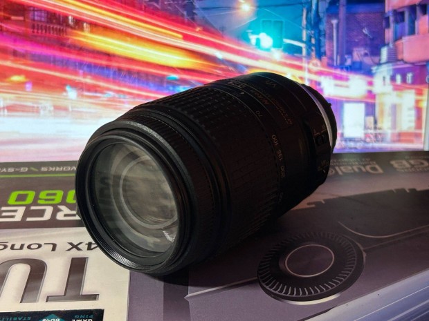 Nikon AF-S DX Nikkor 55-300mm