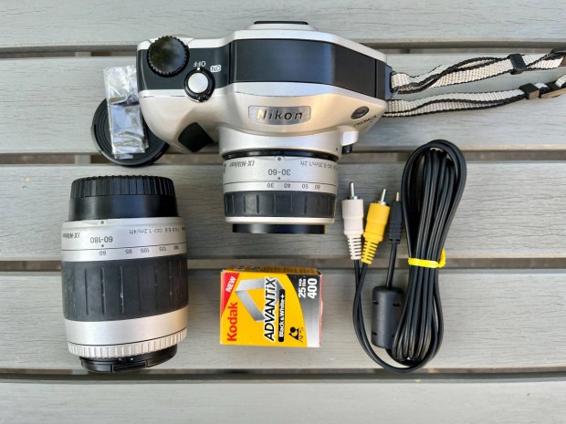 Nikon APS Rendszerő Tükörreflexes Fényképezőgép + 2 Objektív