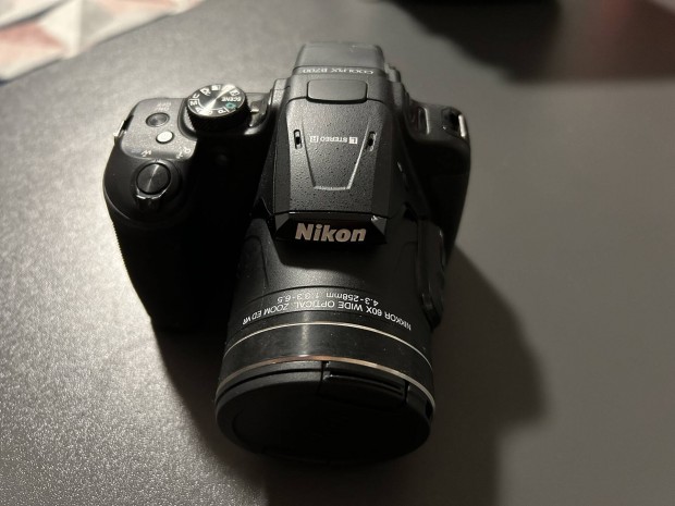 Nikon B700 Bridge