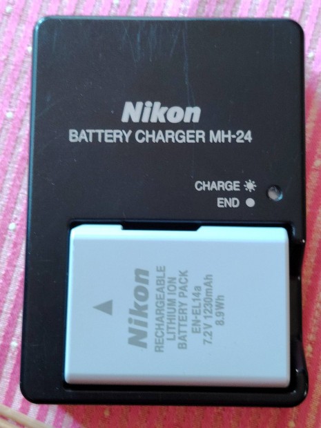 Nikon Battery Charger MH-24+EN-EL14a