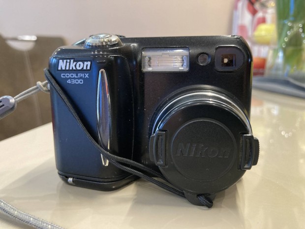 Nikon Coolpix 4300 fnykpez 