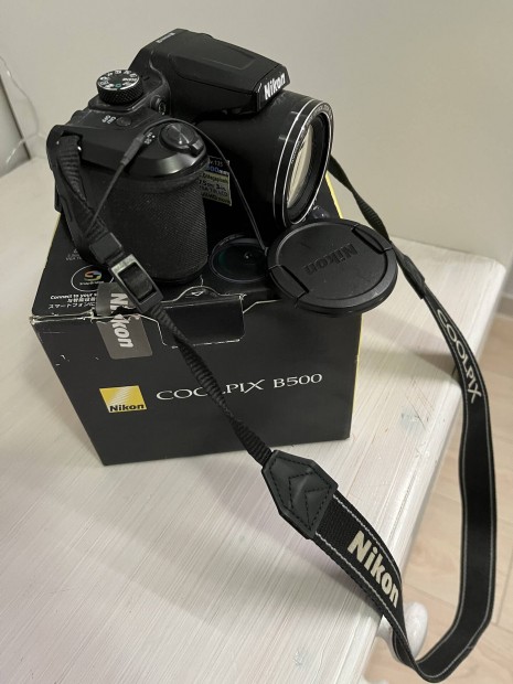 Nikon Coolpix B500