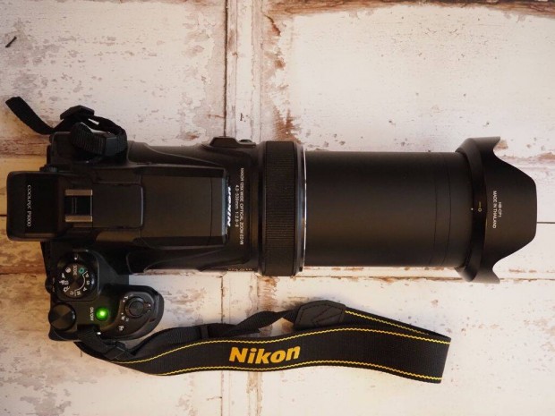 Nikon Coolpix P-1000