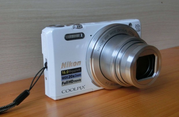 Nikon Coolpix S7000 16 MP digitlis kompakt fnykpezgp 20x zoom