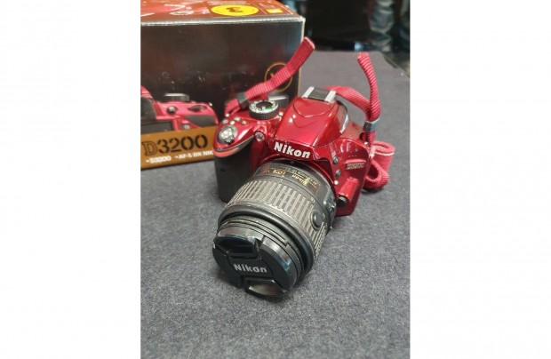 Nikon D3200 fényképezőgép + Nikon AF-S DX 18-55mm f/3.5-5.6G VR