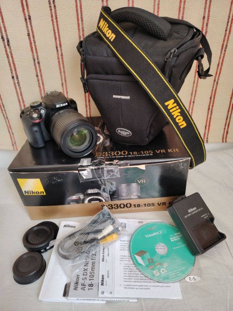Nikon D3300 kamera 18-105 mm objektvvel