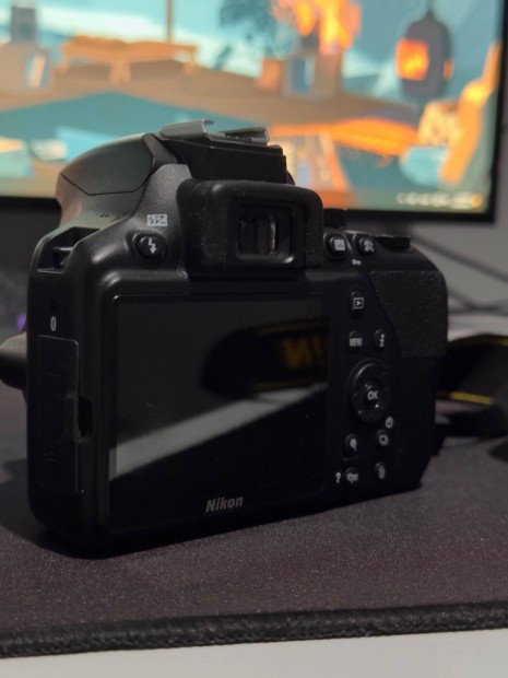 Nikon D3500 Kit 2 Objektvvel s Egyebekkel