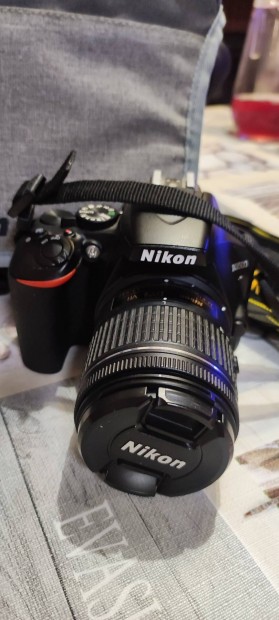 Nikon D3500 tskval tltvel, gyri objektvvel memriakrtyval.