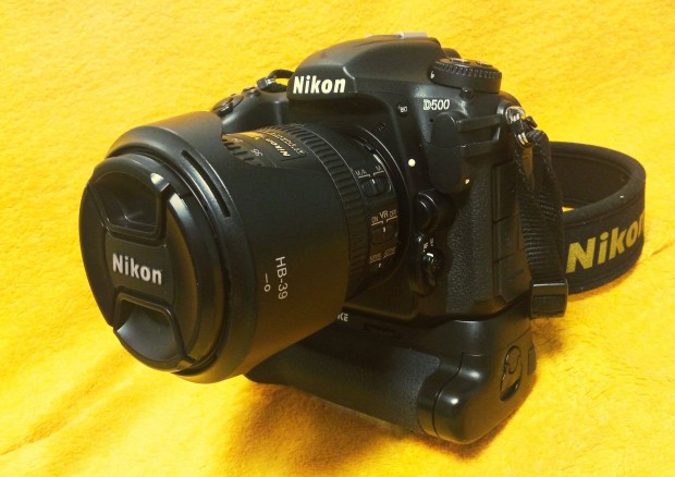 Nikon D500 DSLR + Nikon 16-85 + Portrmarkolat elad!