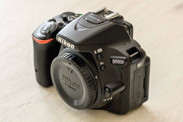 Nikon D5500 vz + 18-55 AF-P VR objektv elad