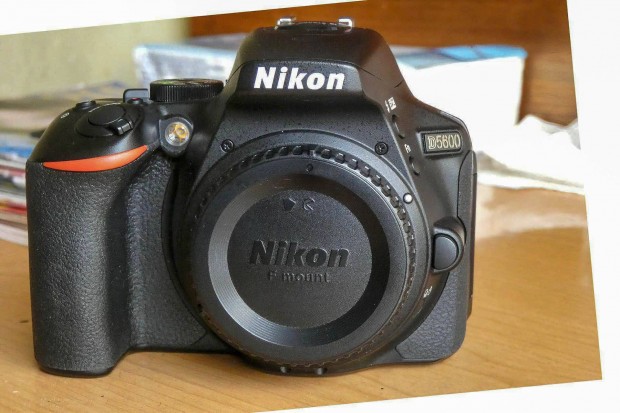Nikon D5600 - 3324 expval