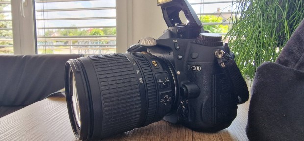Nikon D7000 , Nikkor AF-s 18-105 VR ED G Objektv + Tska + SD krty