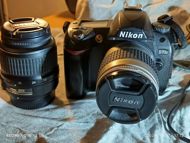 Nikon D70S DSLR szett elad