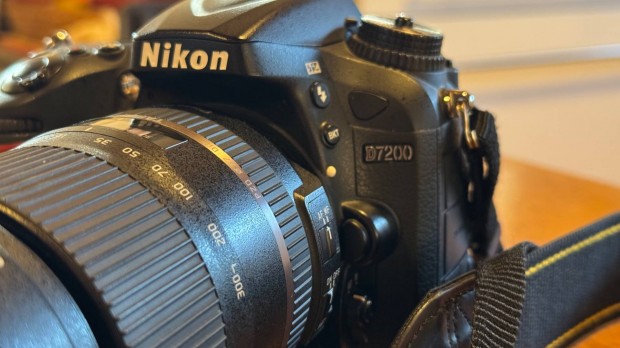 Nikon D7200 elad kevs expval