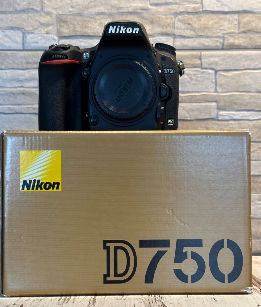 Nikon D750 vz