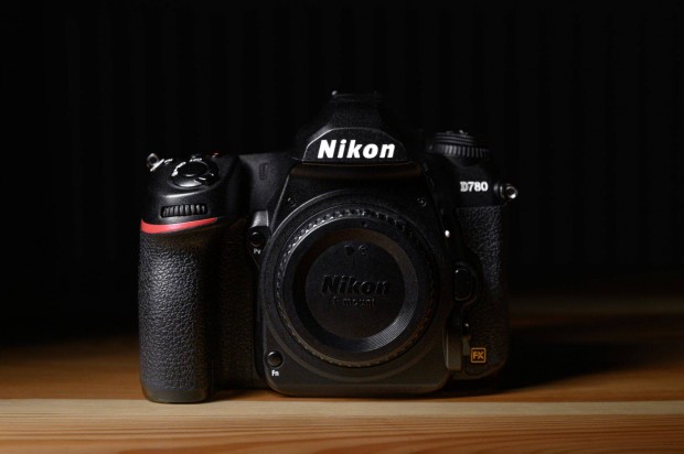 Nikon D780 DSLR fnykpezgp vz