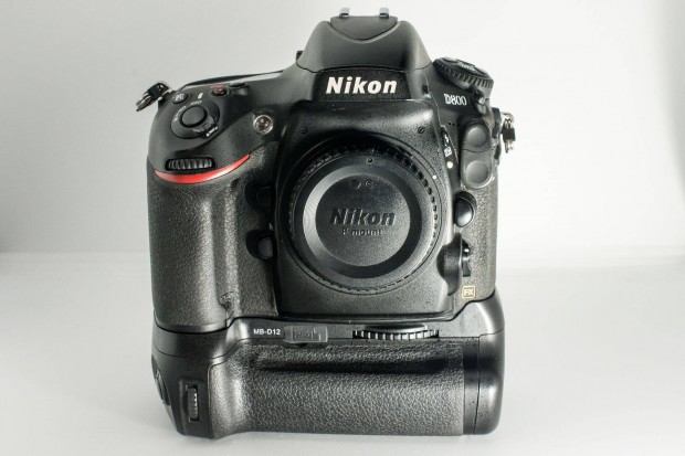 Nikon D800 + Nikkor 24-120mm objektv