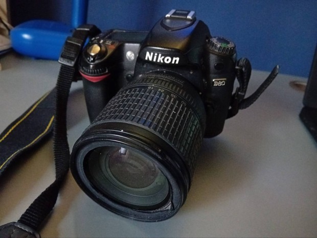 Nikon D80 fnykpezgp(van hibja) s tska+tartozkok