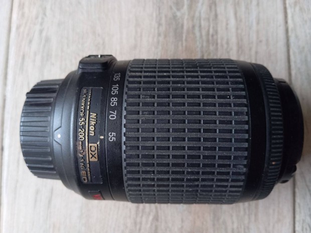 Nikon DX 55-200 mm AF-S objektv tkletes llapotban