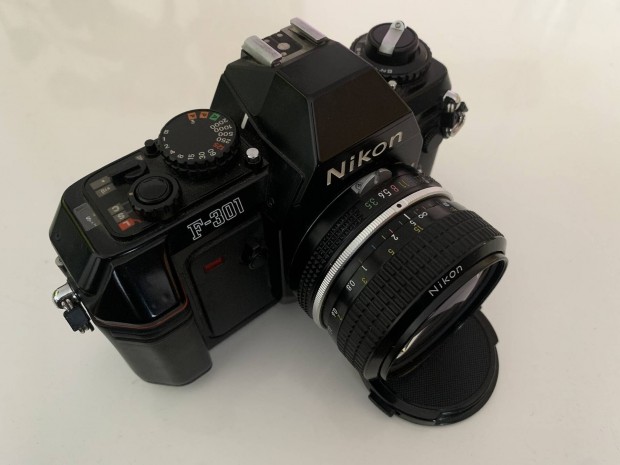 Nikon F301+Nikon Nikkor 28mm objektív
