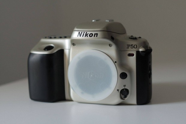 Nikon F50 vz, analg fnykpezgp