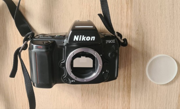 Nikon F90X elad