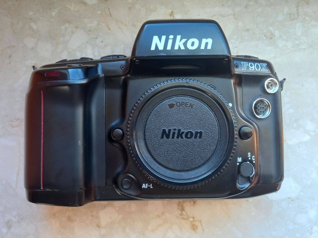 Nikon F90X fnykpezgp vz