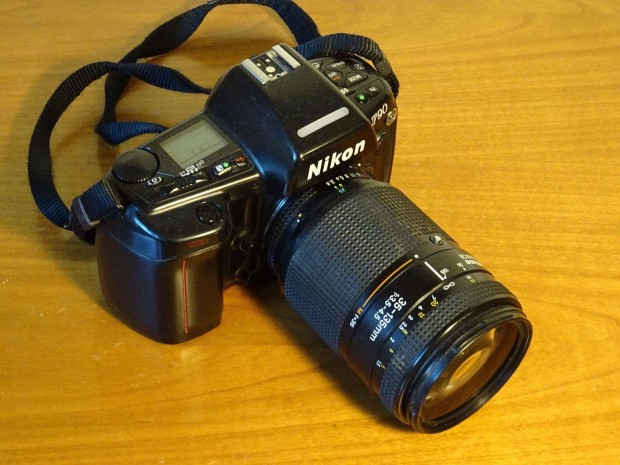 Nikon F90 fényképezőgép + Nikon AF Nikkor 35-105mm f/3,5-4,5 objektív