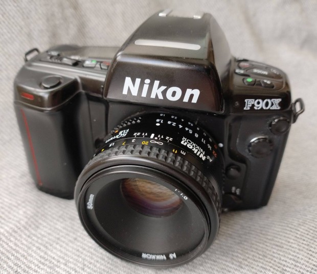 Nikon F90x + AF 50/1.8 + MF-26