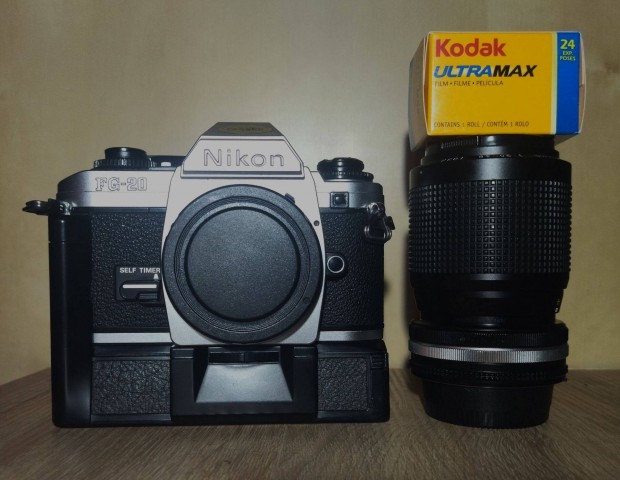 Nikon FG-20, motor drive, 35-105mm AI objektv