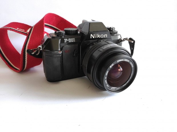 Nikon F-301- Sigma Zoom Master 35-70 mm
