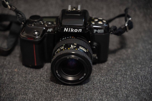 Nikon F-601 szett objektívvel