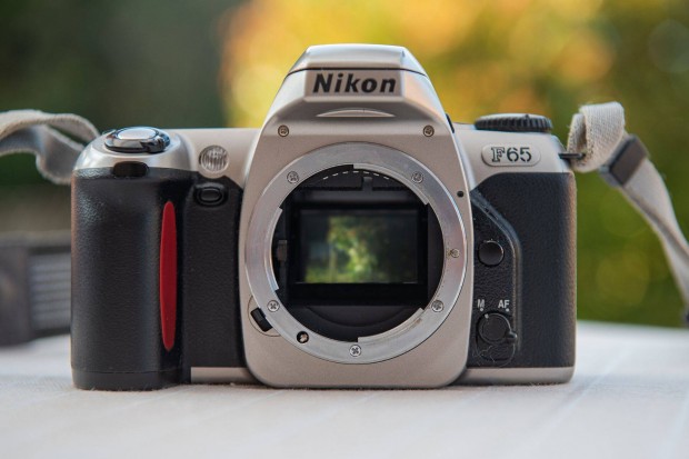 Nikon F-65 analóg váz