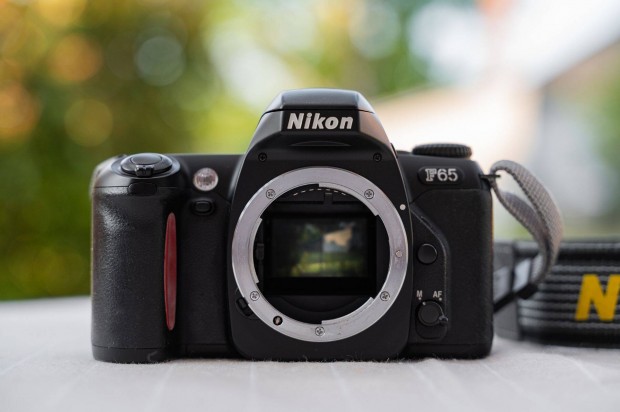 Nikon F-65 analóg váz