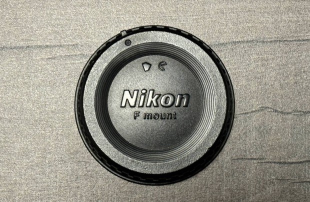 Nikon LF-4 F mount objektv hts sapka gyri
