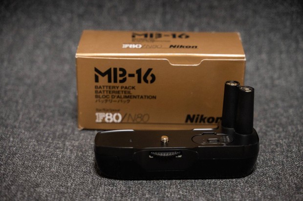 Nikon MB-16 elemtart markolat Nikon F-80 vzhoz
