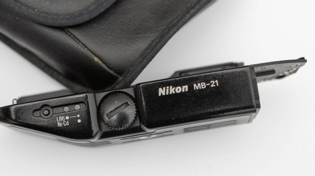 Nikon MB-21 akkumultor als rsz Nikon F4