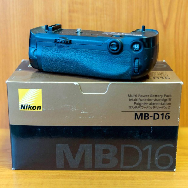 Nikon MB-D16 portrmarkolat