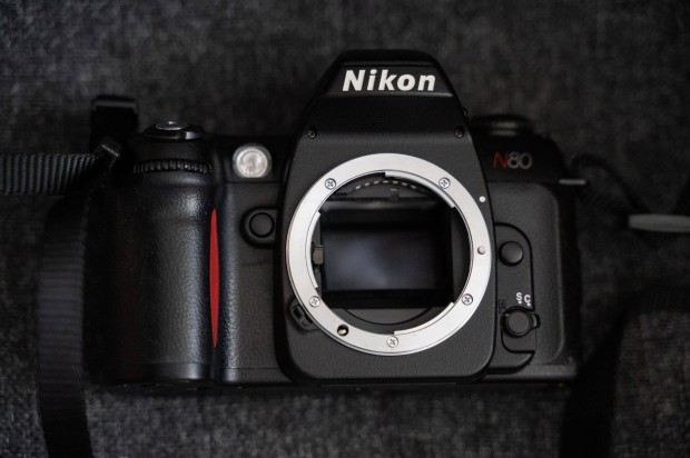 Nikon N-80 (F-80 USA verziő)
